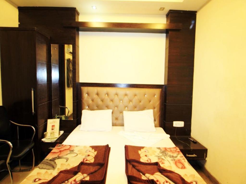 Adb Rooms Hotel Chander Palace Нью-Дели Экстерьер фото